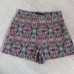 Zara Basic Multicolor Floral Shorts – Size XS
